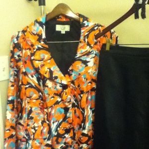 Skirt suit